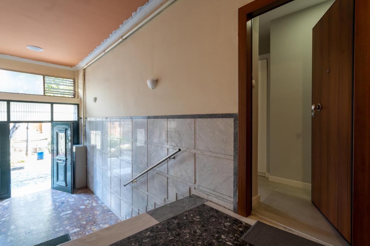 Appartamento Petit Keramikos Studio - Historic Center Atene Esterno foto